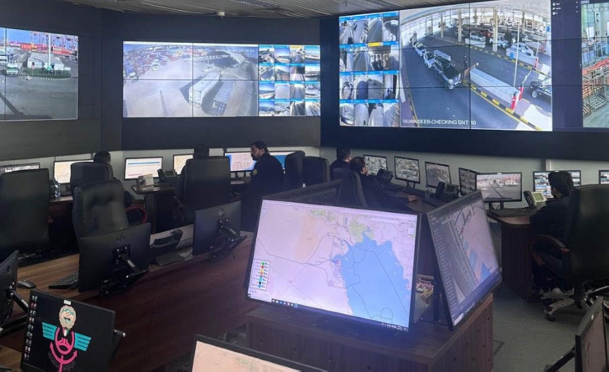 رئيس 'الجمارك' يتابع المستجدات في مختلف المنافذ الجمركية عبر غرفة التحكم والسيطرة