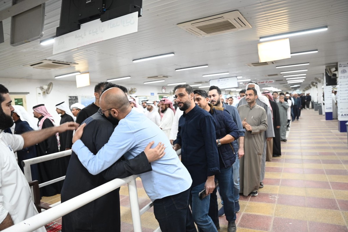 تشييع الطفلة 'إلنا' ضحية العدوان الإيراني