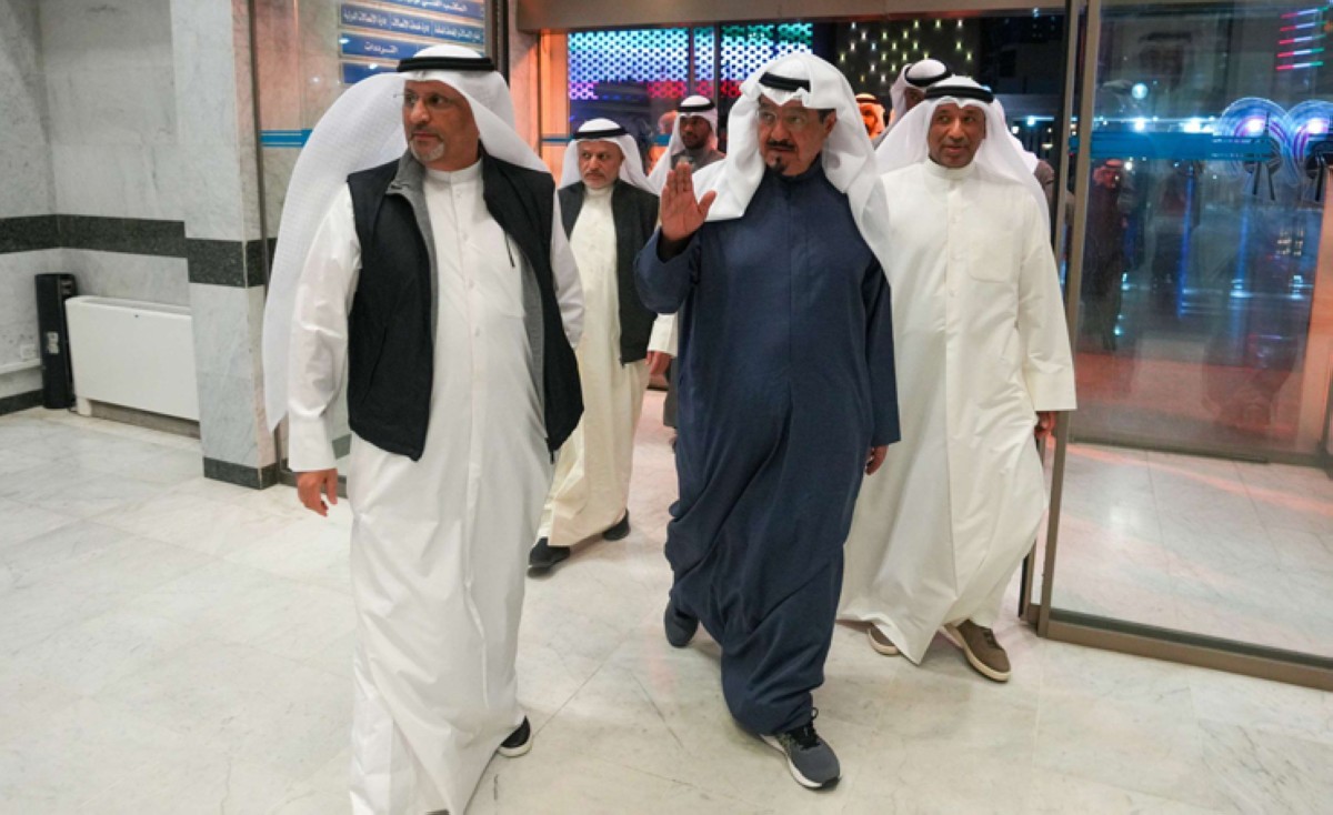 رئيس الوزراء يتفقد برج التحرير