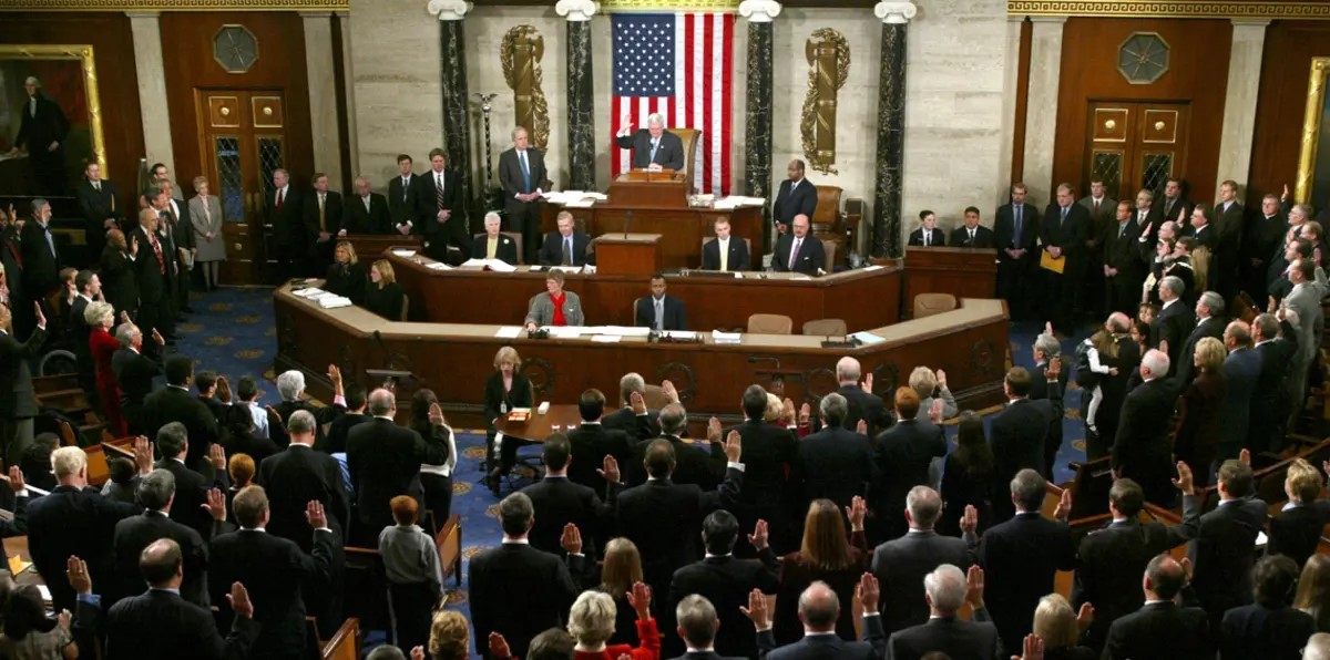 النواب الأميركي يصوت على قرار لوقف الهجوم على إيران