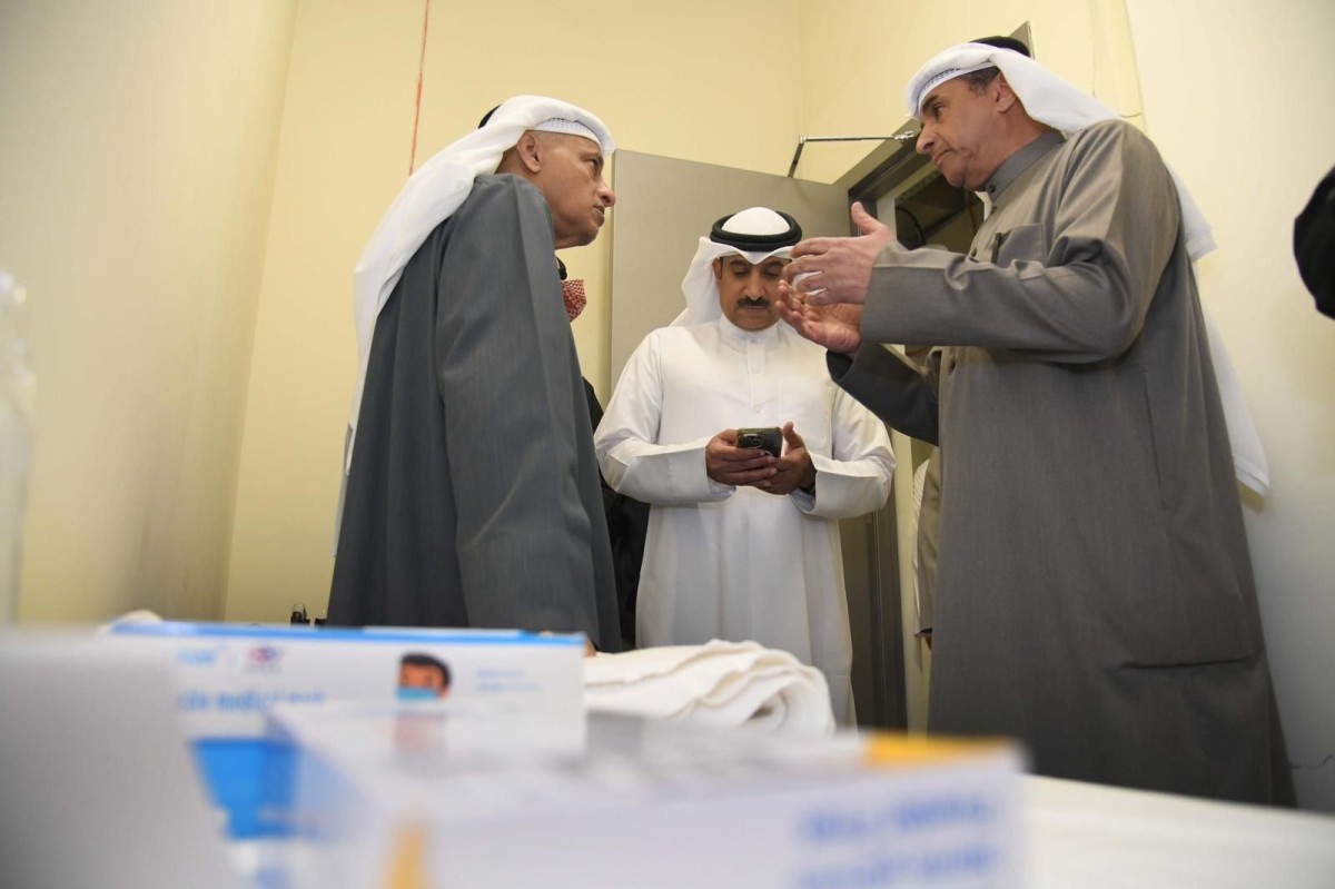 وزير التعليم العالي يتفقد جاهزية ملاجئ 'التطبيقي'