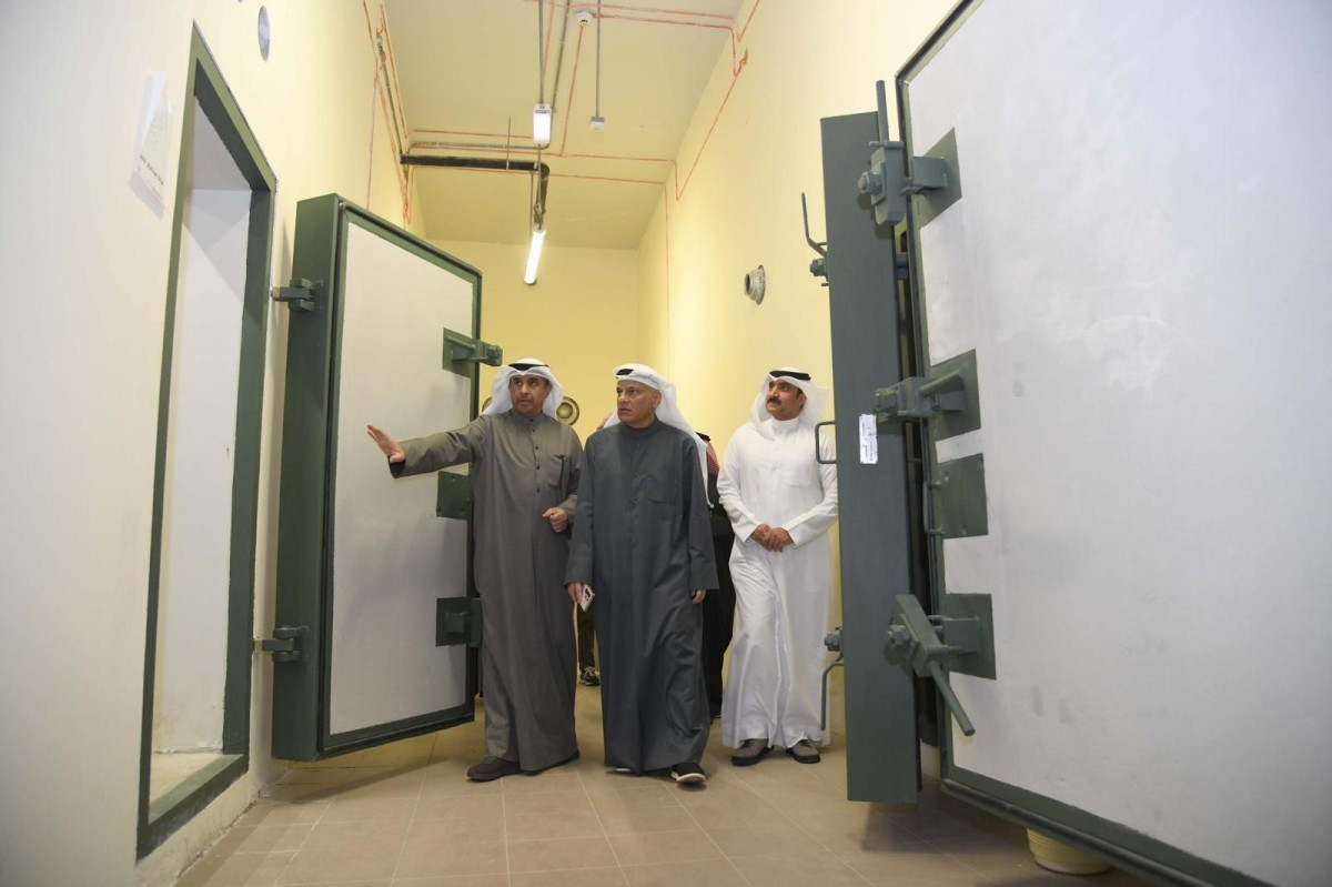 وزير التعليم العالي يتفقد جاهزية ملاجئ 'التطبيقي'