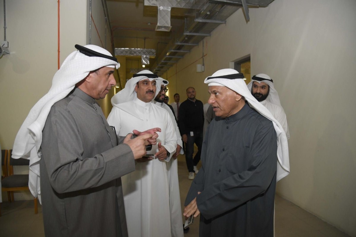 وزير التعليم العالي يتفقد جاهزية ملاجئ 'التطبيقي'