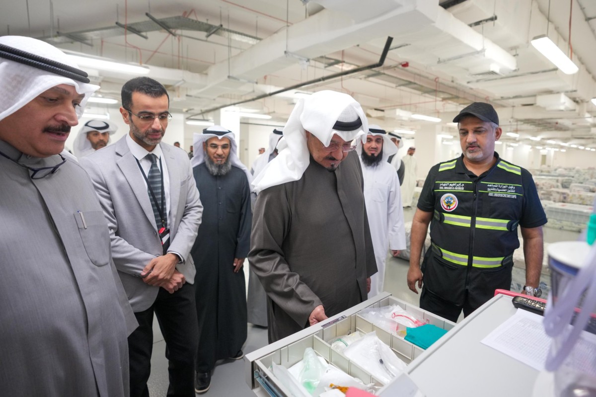رئيس الوزراء يتفقد ملجأ الطوارئ في مستشفى الجهراء: توفير بيئة آمنة في الظروف الاستثنائية
