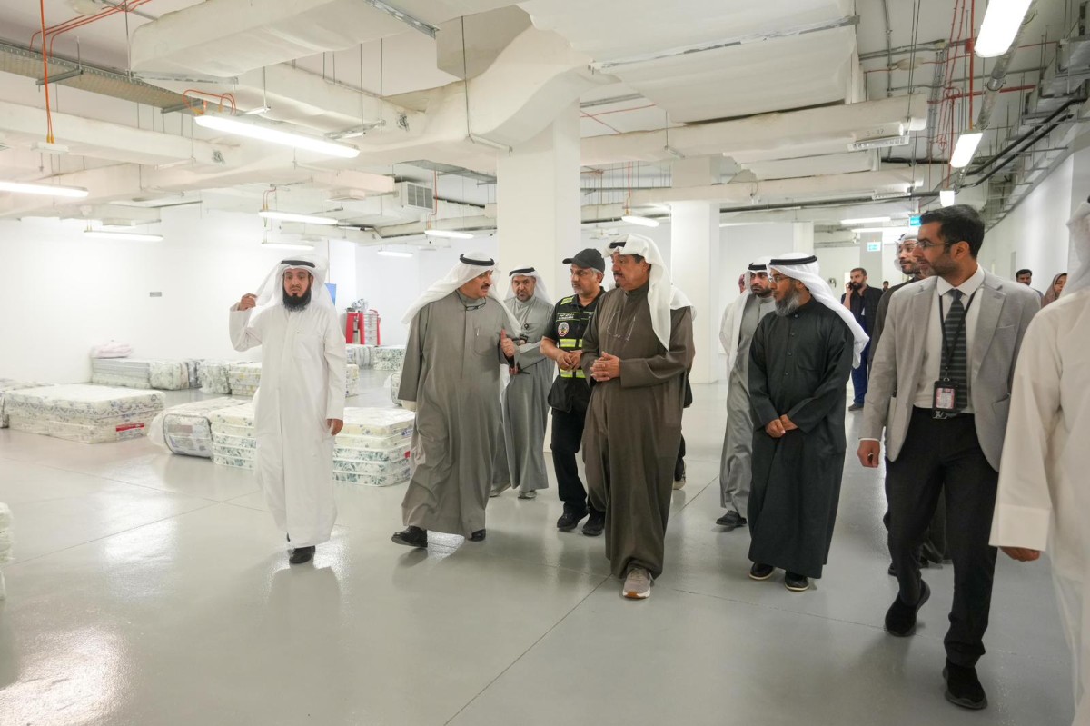 رئيس الوزراء يتفقد ملجأ الطوارئ في مستشفى الجهراء: توفير بيئة آمنة في الظروف الاستثنائية