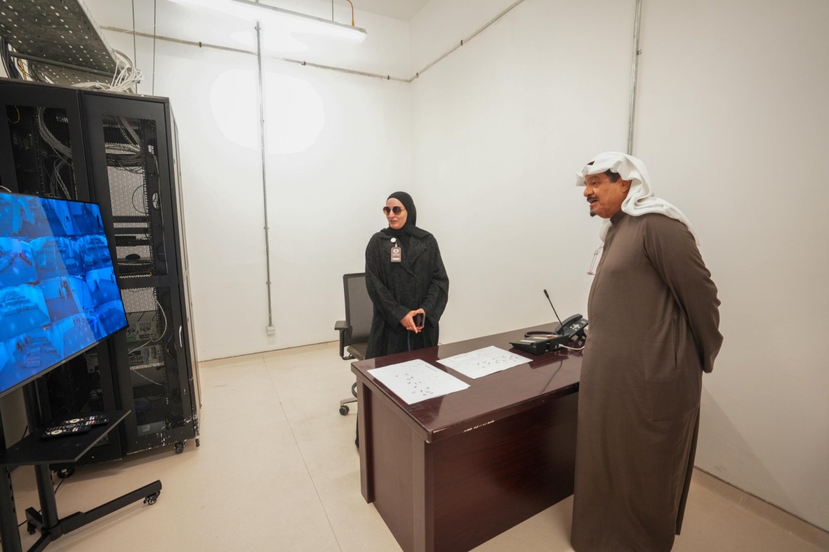 رئيس الوزراء يتفقد ملجأ الطوارئ في مستشفى الجهراء: توفير بيئة آمنة في الظروف الاستثنائية