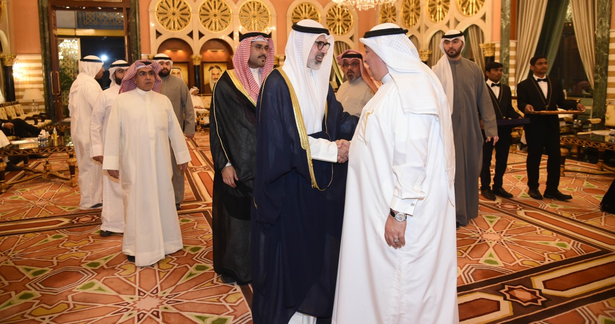 ديوان بوخمسين يستقبل المهنئين بالشهر المبارك