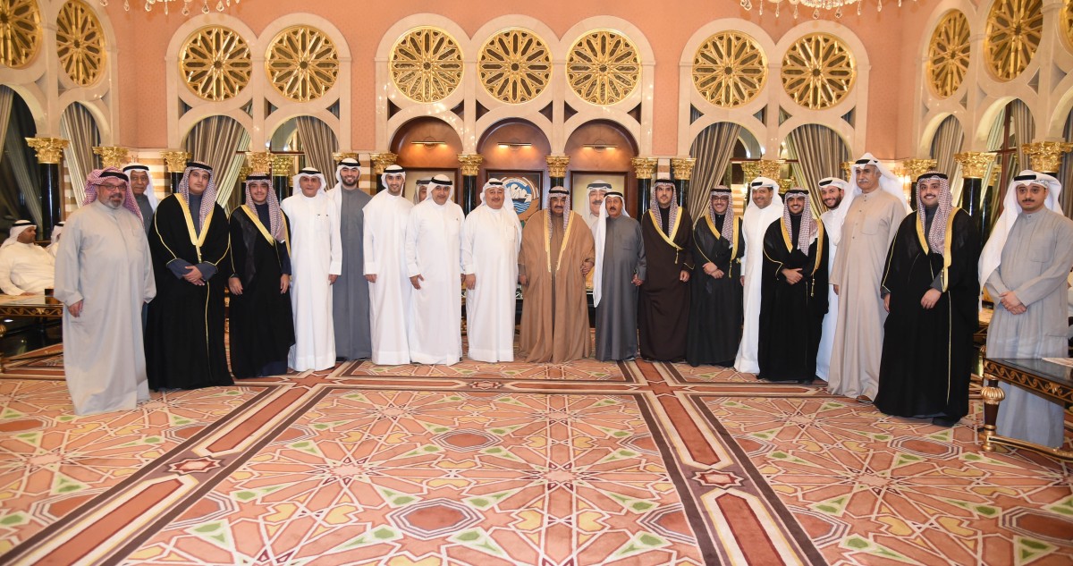 ديوان بوخمسين يستقبل المهنئين بالشهر المبارك