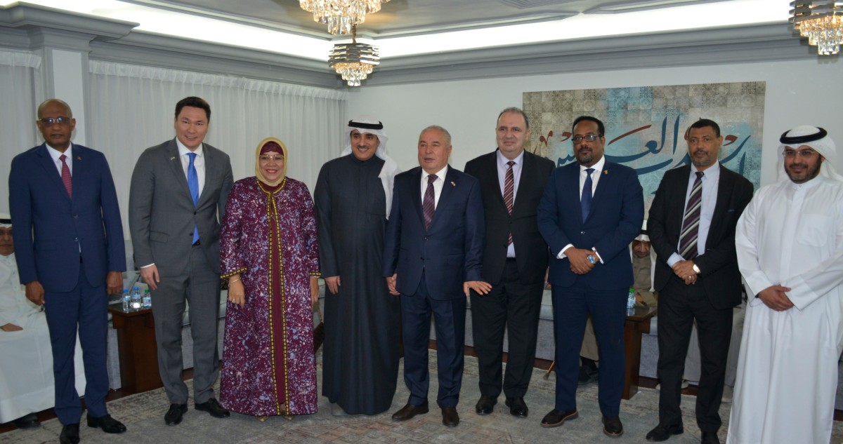 ديوان الشميمري استقبل المهنئين ... مبارك عليكم الشهر