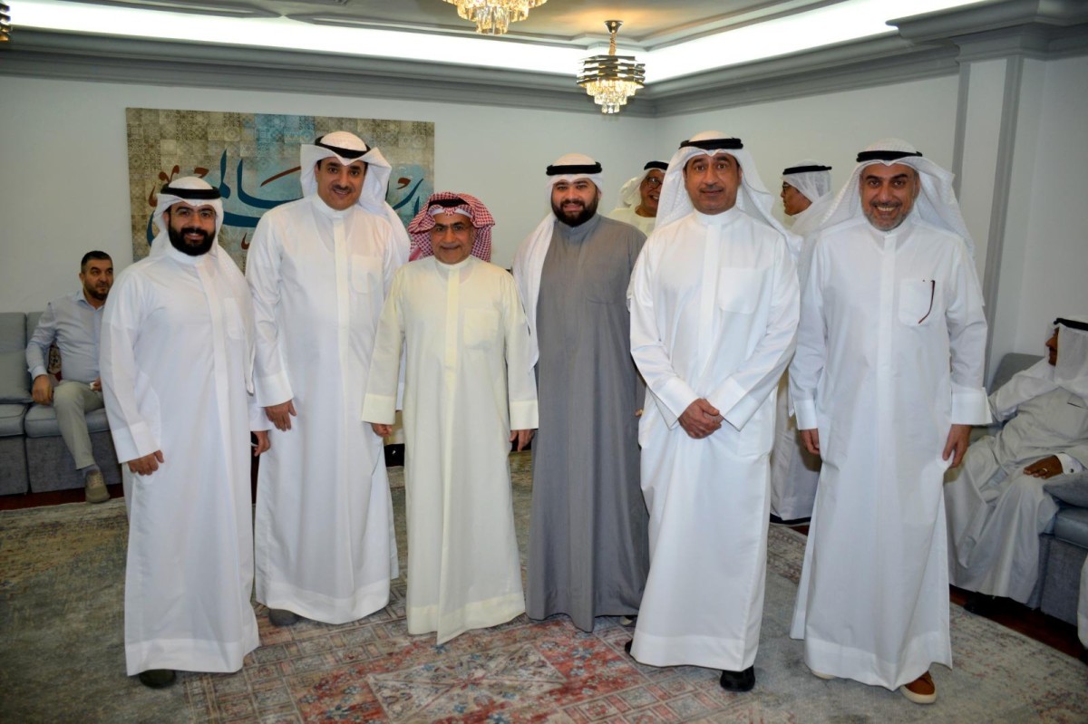 ديوان الشميمري استقبل المهنئين ... مبارك عليكم الشهر