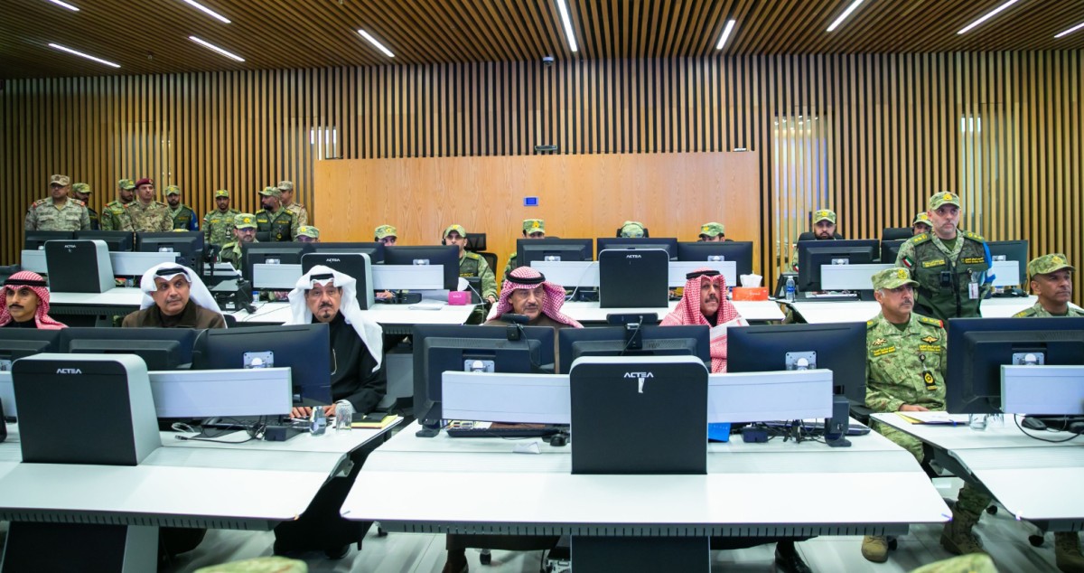 &rlm;سمو ولي العهد زار الرئاسة العامة للحرس الوطني: نقل تحيات سمو الأمير واطلع على إيجاز مفصل حول آخر المستجدات