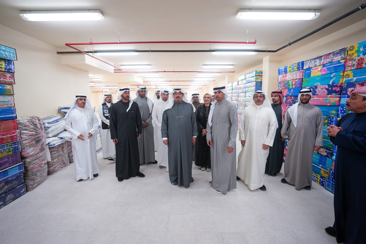 رئيس الوزراء يتفقد ملجأ الطوارئ في النادي الرياضي للصم