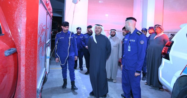 محافظ الفروانية يشيد بدور رجال الإطفاء في حماية الأرواح والممتلكات