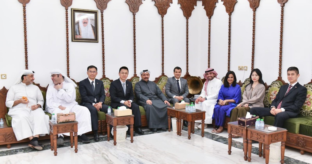 ديوان عبد الحميد القطان استقبل المهنئين