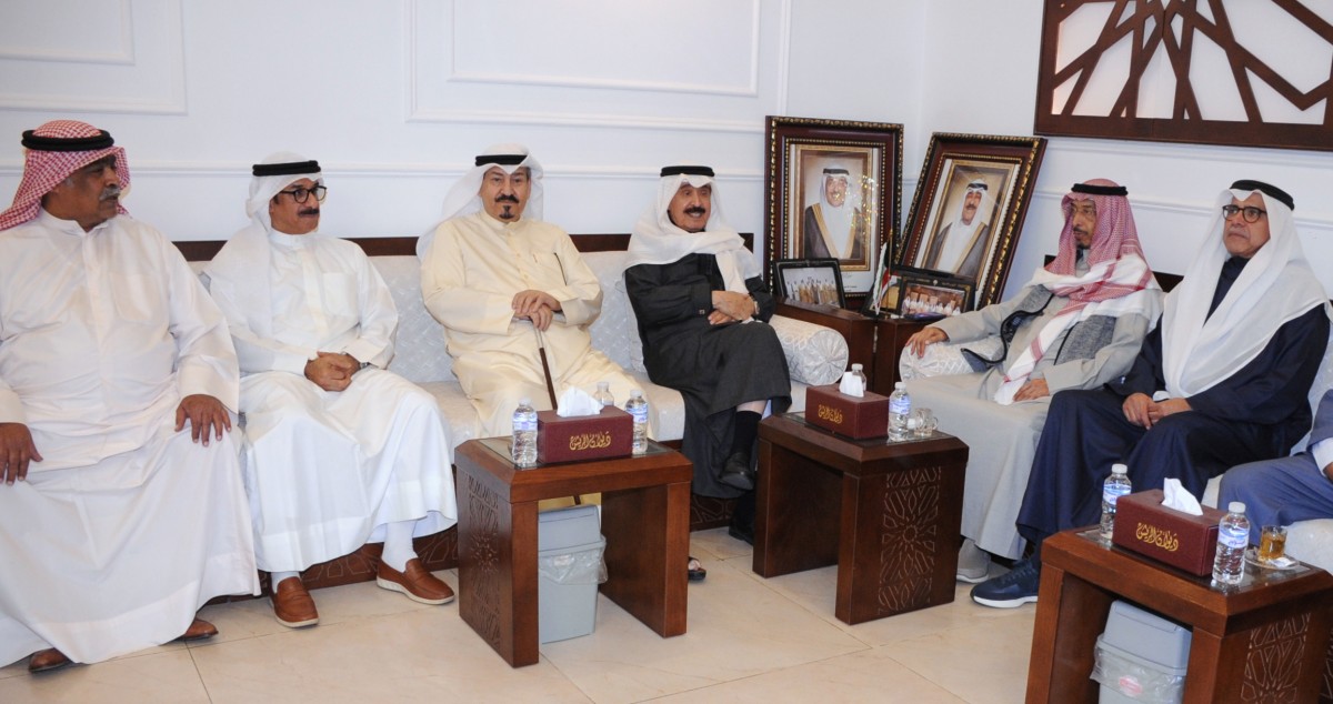 ديوان الريش يحتضن المهنئين