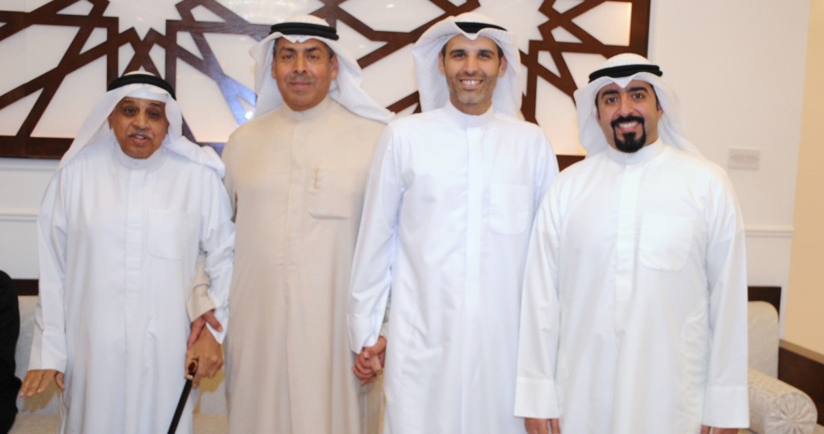 ديوان الريش يحتضن المهنئين