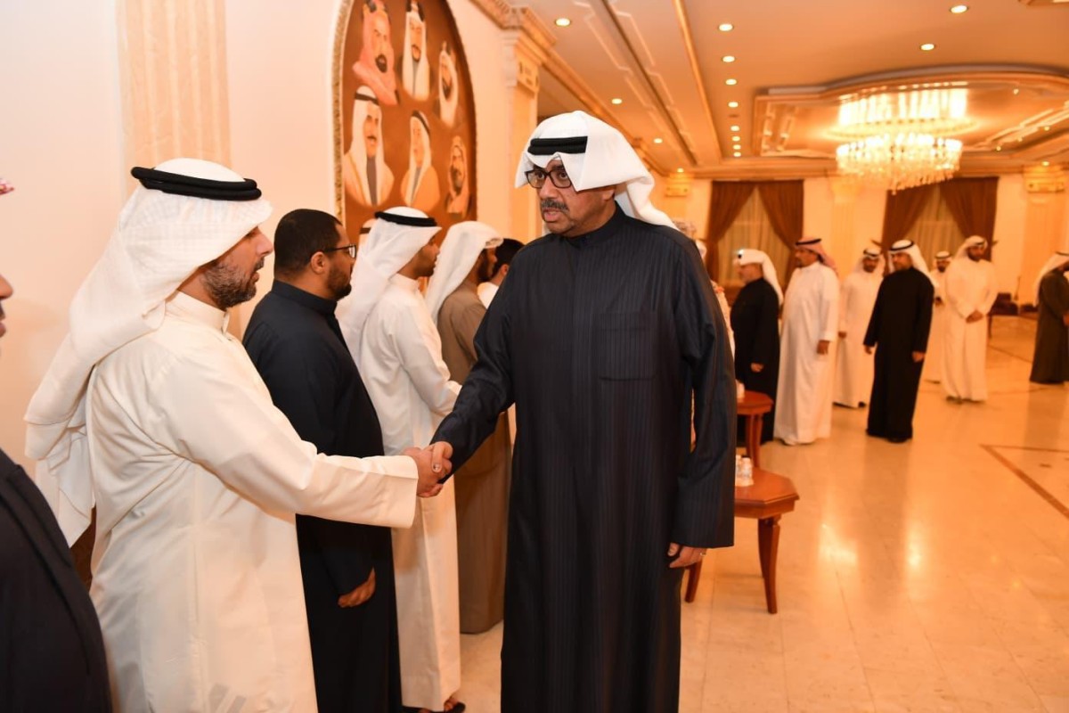 وزير الدفاع يزور أهالي شهيدي الواجب المقدم ركن عبدالله الشراح والرائد فهد المجمد لتقديم واجب العزاء