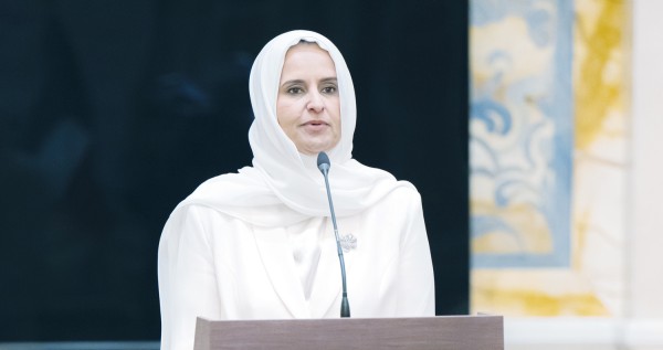 وزيرة شؤون التنمية ريم الفليج تناقش الآثار البيئية بالكويت