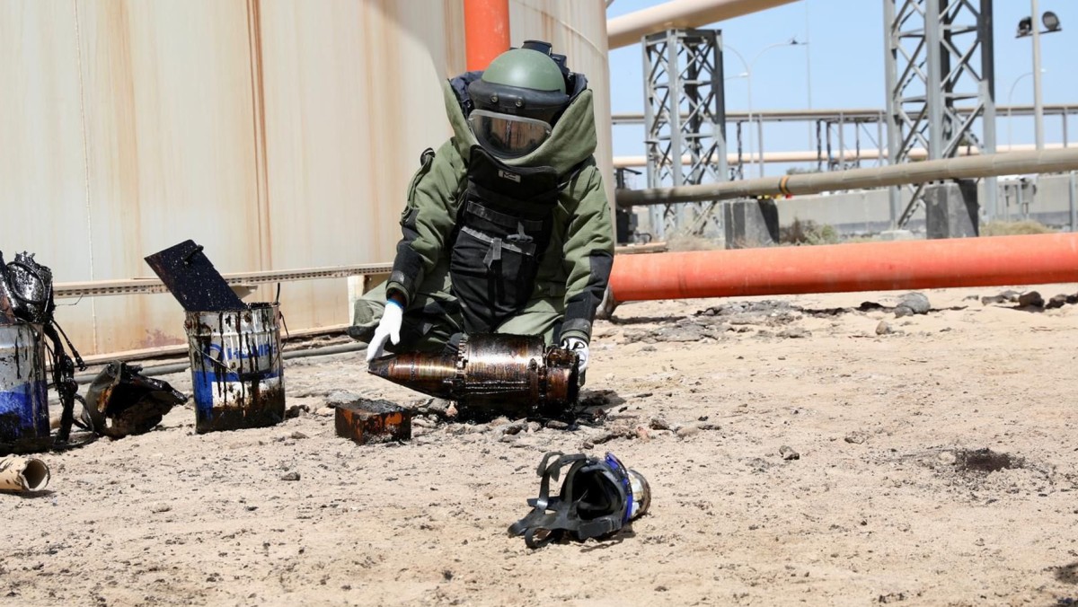 الحرس الوطني: استخراج وتدمير بقايا طائرة مسيّرة سقطت في خزان للوقود