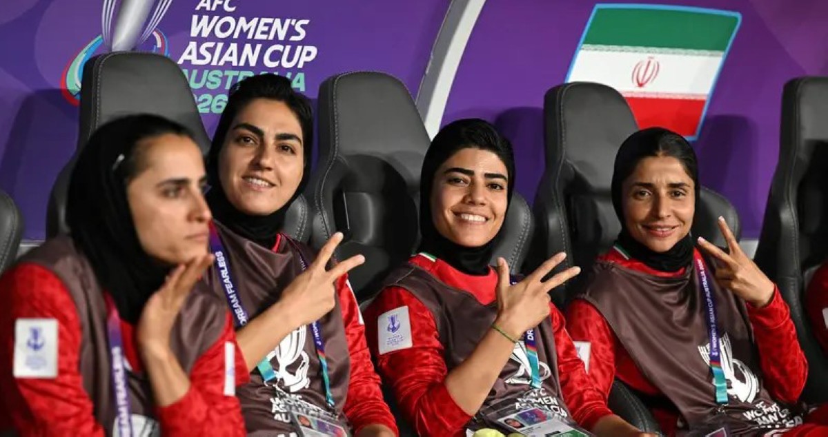 تاج: احتجزوا لاعبات إيران كرهائن للانشقاق عن المنتخب