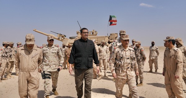 جولة وزير الدفاع عبدالله العلي لتفقد جاهزية وحدات الجيش الكويتي