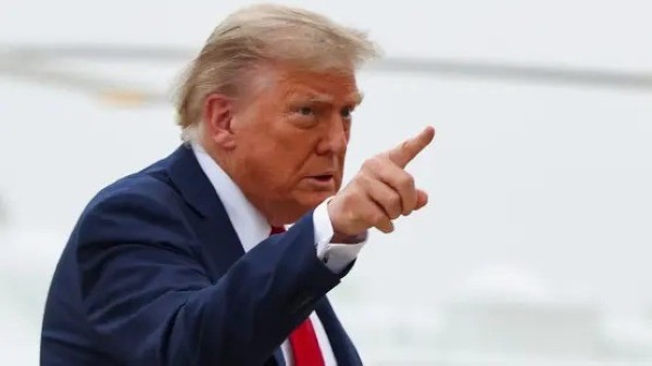 ترامب: راقبوا ما سيحدث اليوم في إيران