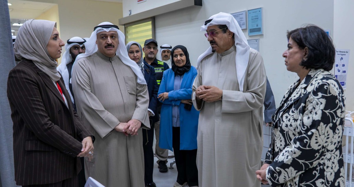 رئيس الوزراء يتفقد بنك الدم المركزي: مواصلة العمل بروح المسؤولية والتعاون لضمان توافر مخزون ستراتيجي