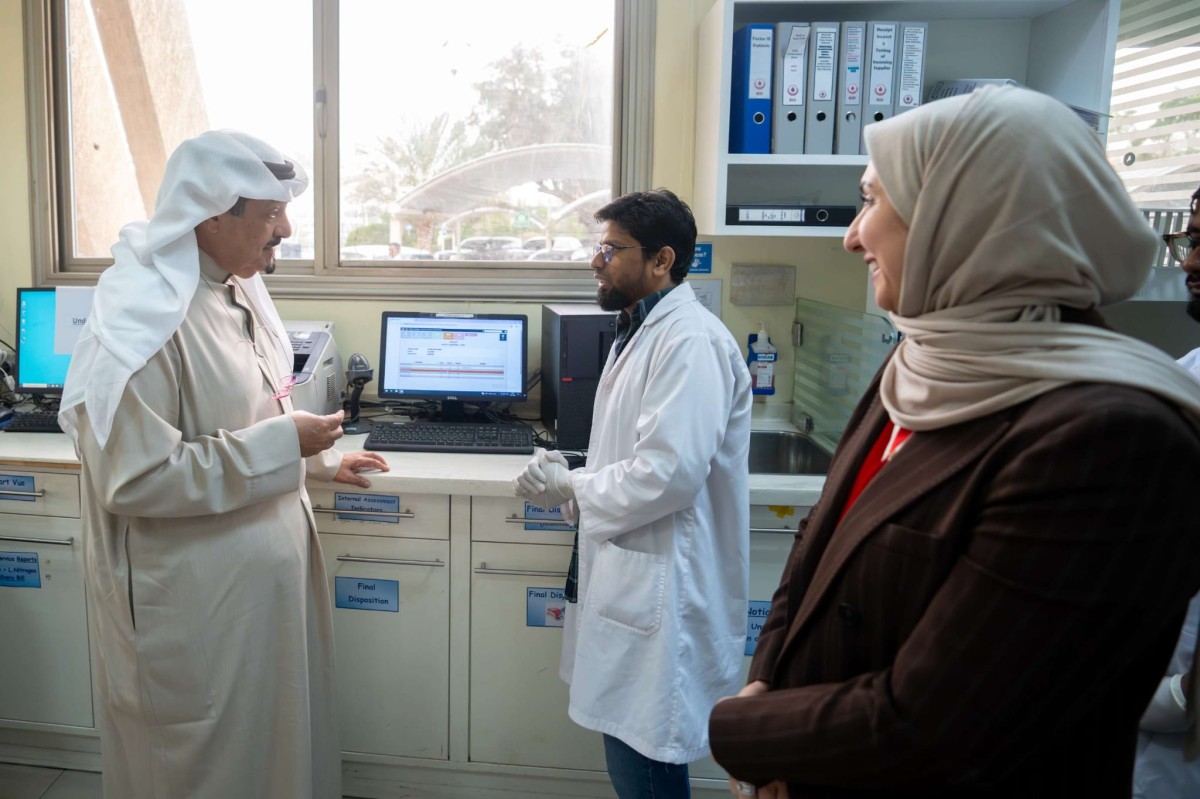 رئيس الوزراء يتفقد بنك الدم المركزي: مواصلة العمل بروح المسؤولية والتعاون لضمان توافر مخزون ستراتيجي