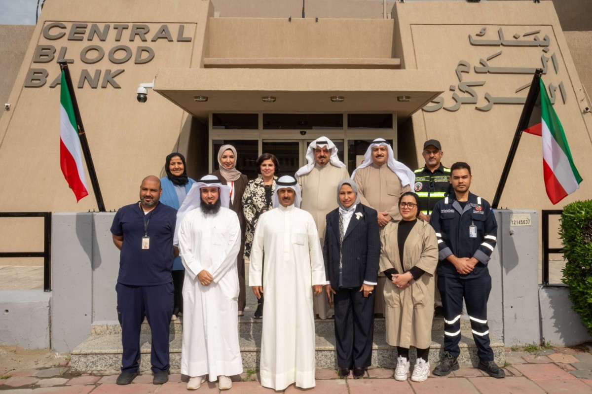 رئيس الوزراء يتفقد بنك الدم المركزي: مواصلة العمل بروح المسؤولية والتعاون لضمان توافر مخزون ستراتيجي