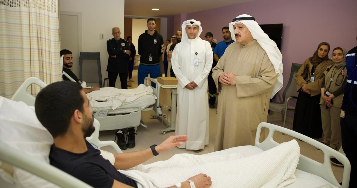 وزير الصحة يزور مصابي 'الطوارئ الطبية'