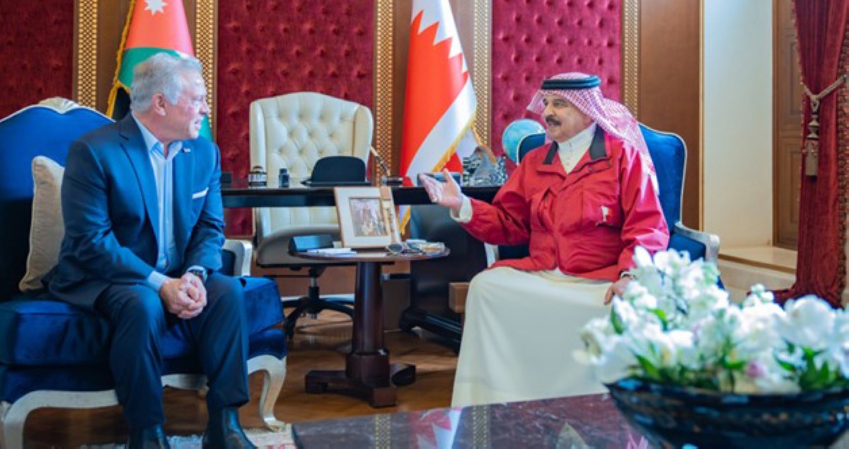 العاهلان البحريني والأردني: ضرورة قصوى لوقف تهديدات إيران للملاحة في هرمز