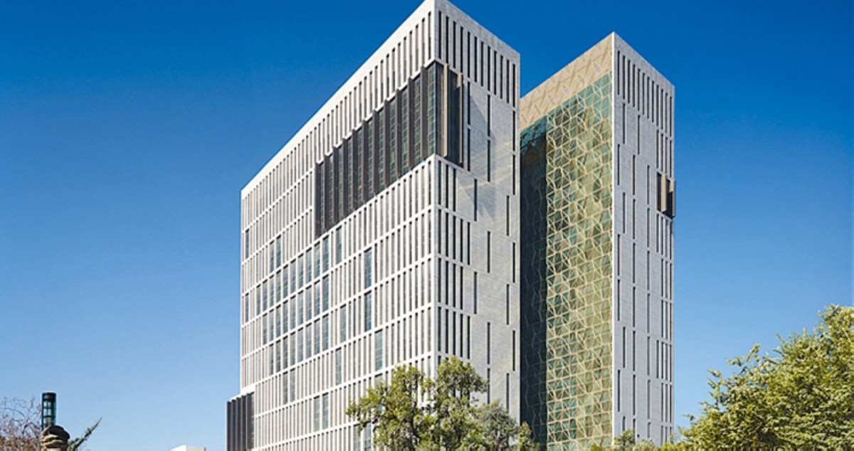 'الجنايات': أحكام بالسجن والإبعاد وغرامات بملايين الدنانير بحق شبكة قمار ومراهنات دولية