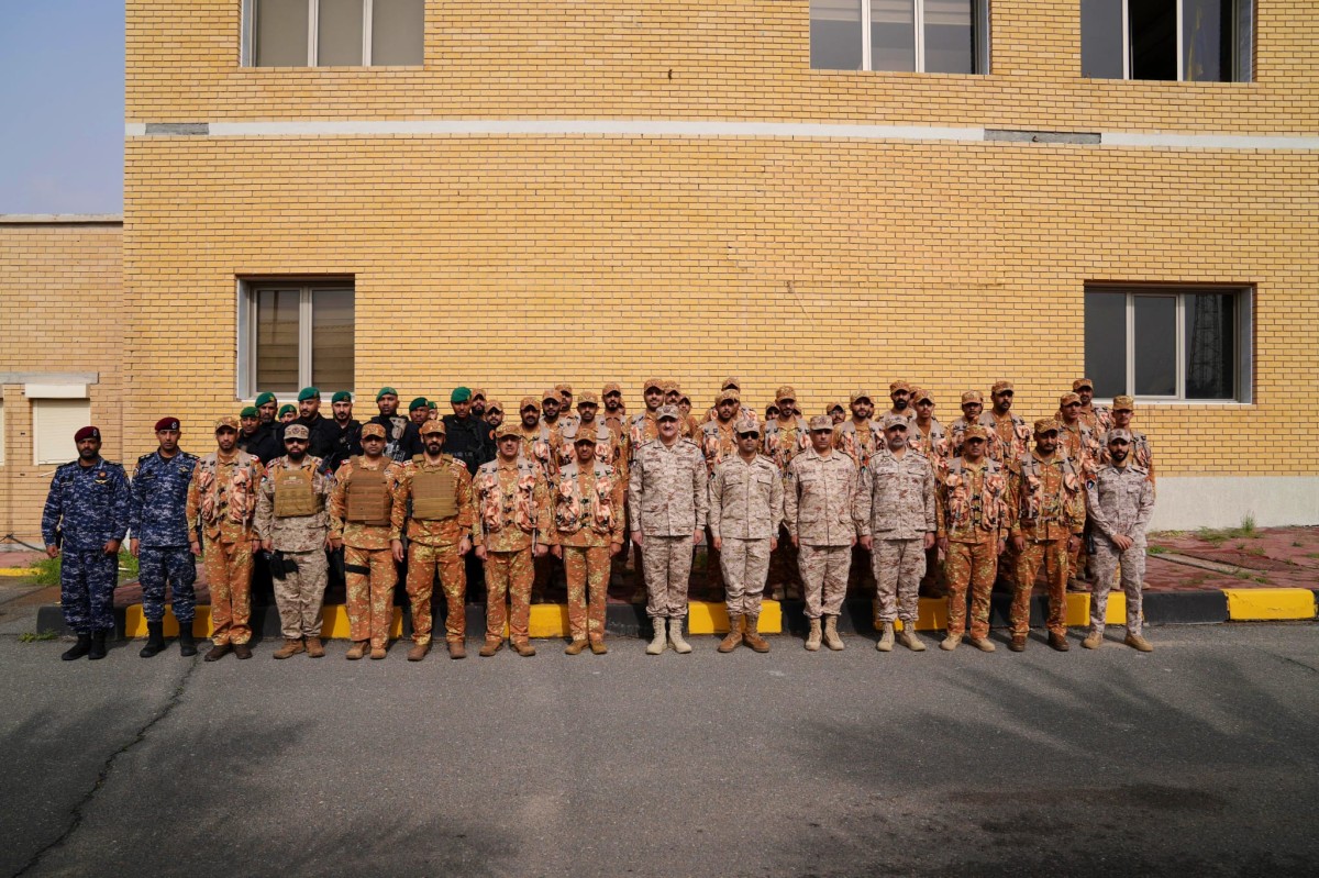 نائب رئيس الأركان زار مواقع عسكرية: جاهزية عالية ومعنويات مرتفعة