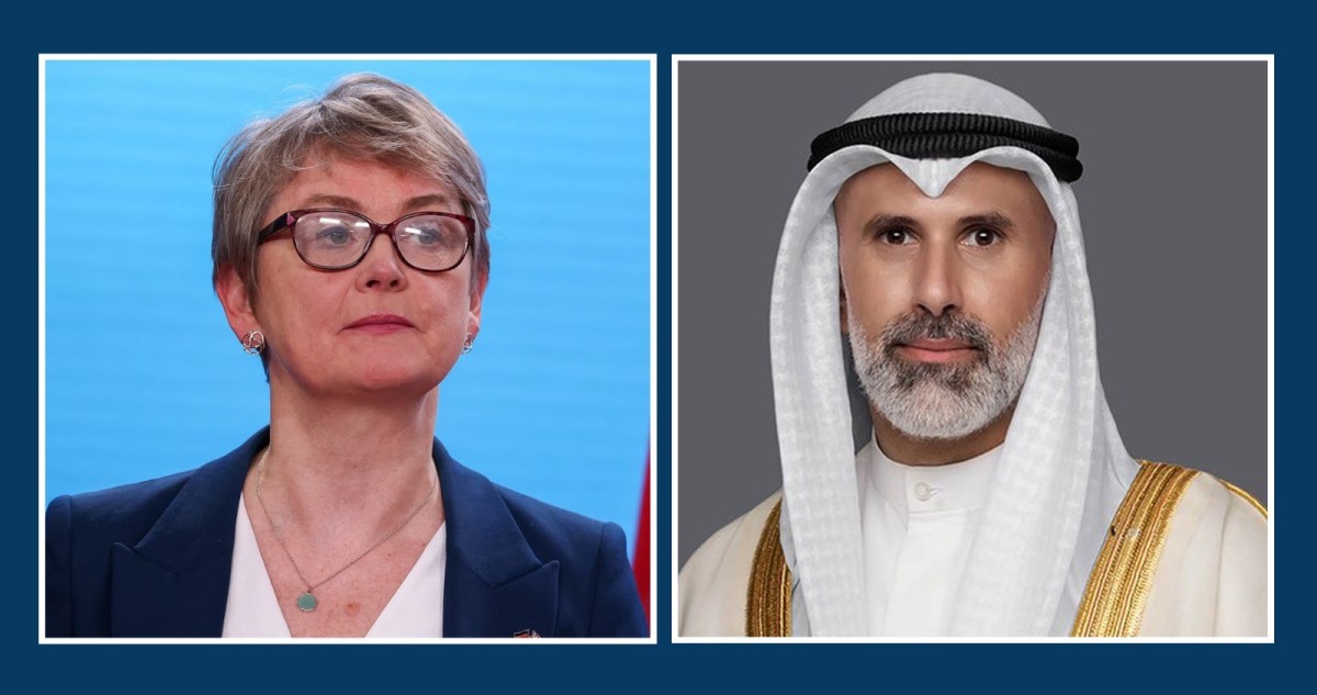 وزير الخارجية يبحث مع نظيرته في المملكة المتحدة التطورات العسكرية  بالمنطقة