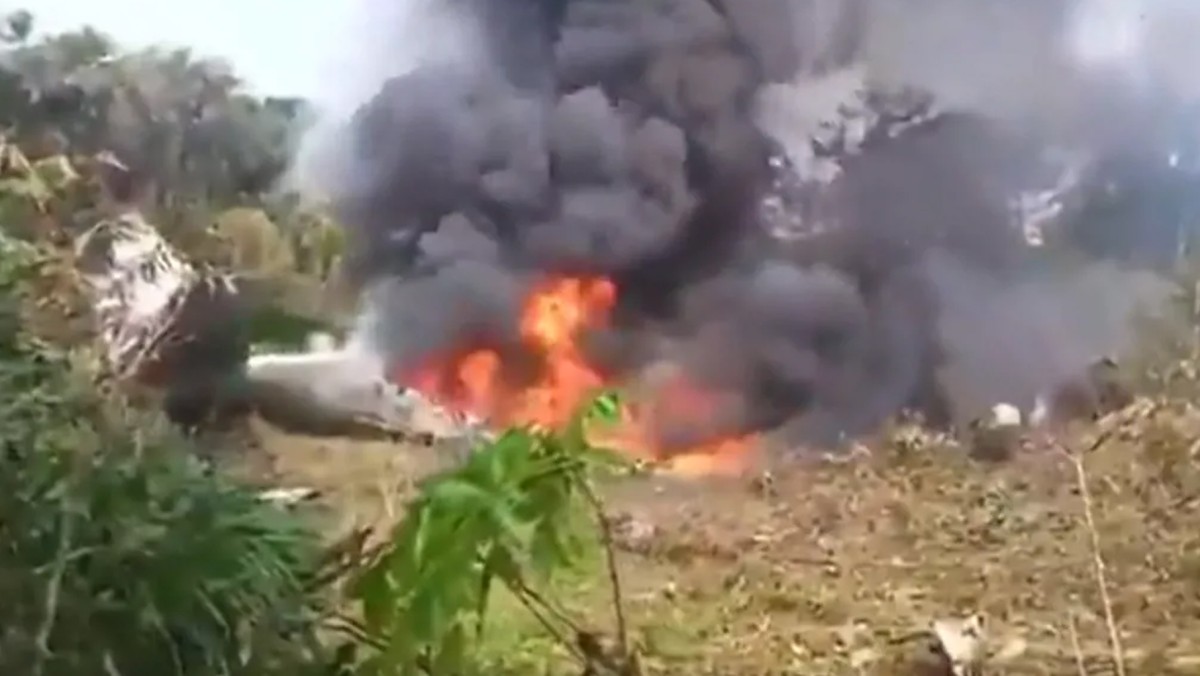 مقتل نحو 80 جندياً كولومبياً في تحطم طائرة عسكرية