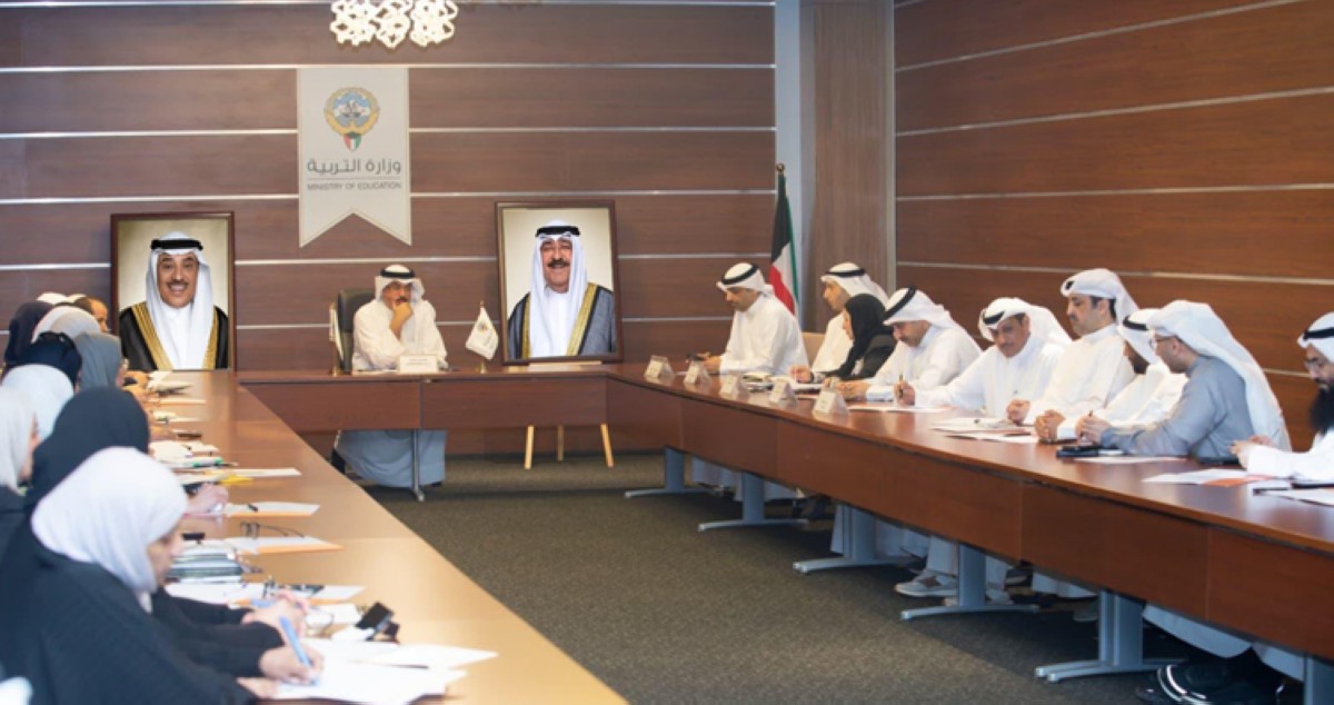 'التربية' تستأنف الدراسة اليوم 'أونلاين'... تعليم أبنائنا وسلامتهم مسؤولية