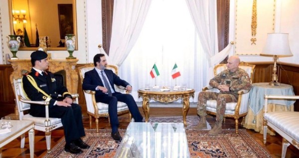 سفير الكويت في إيطاليا يبحث مع رئيس أركان الدفاع الإيطالي تداعيات الهجمات الإيرانية على دول 'التعاون'
