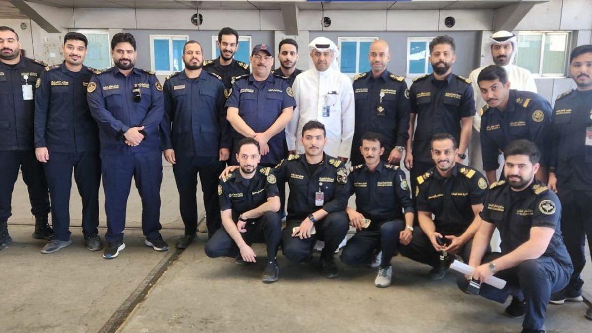 نائب رئيس الجمارك يتفقد ميناء الشويخ ومركز تفتيش الحاويات: الإجراءات تسير وفق خطة الطوارئ المعتمدة