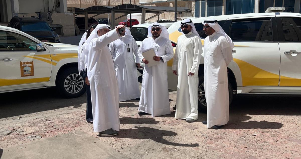 وزير 'البلدية' يتفقد التزام المباني الاستثمارية في المنقف باشتراطات السلامة