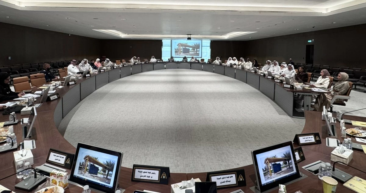الكويت – “البيئة البلدية” توصي بإنشاء هيئة متخصصة بشؤون النقل العام