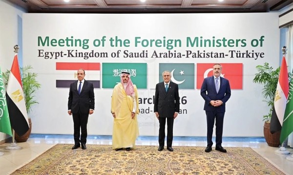 وزراء خارجية باكستان والسعودية ومصر وتركيا يبحثون في إسلام آباد خفض التصعيد بالشرق الأوسط