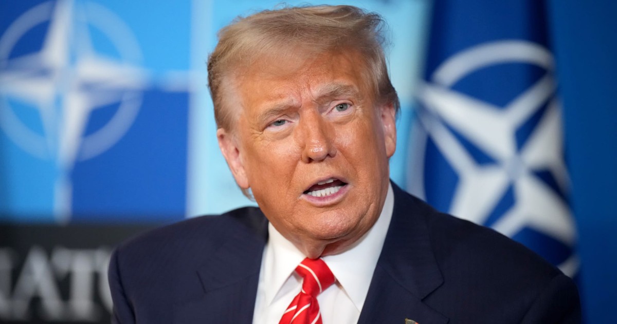 ترامب للتلغراف البريطانية: أفكر جدياً في الانسحاب من الناتو 