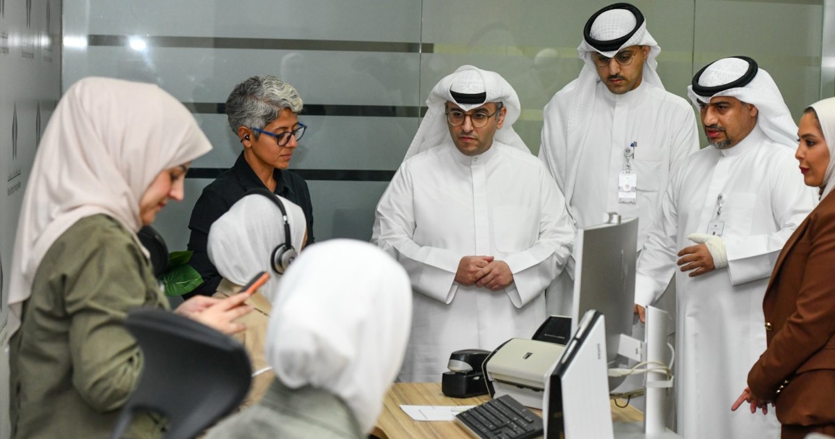 وزير الإسكان يدشن المرحلة الثانية من خدمة الاتصال المرئي لمستفيدي الرعاية السكنية عبر 'سهل'