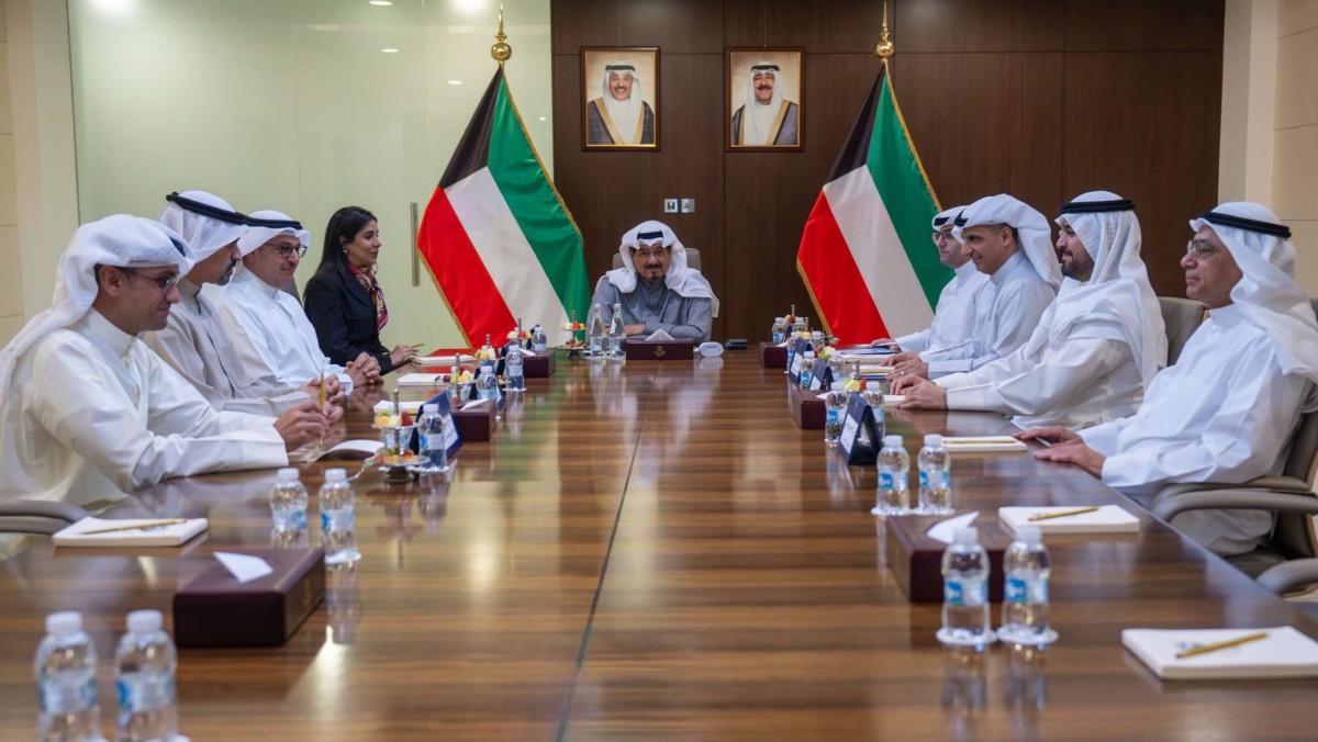 رئيس الوزراء ترأس اجتماعاً لبحث سبل تعزيز البنية التحتية واللوجستية وتوفير أراض مناسبة لإقامة مخازن ستراتيجية