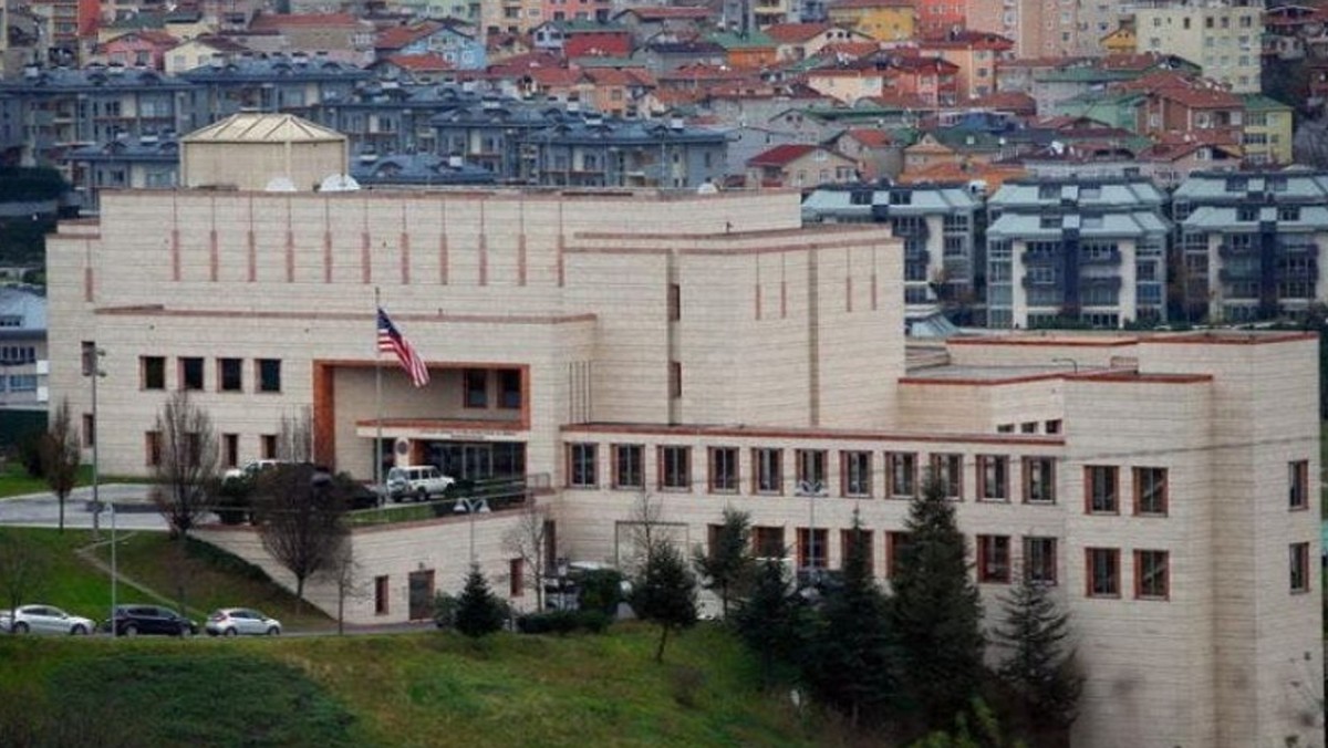 الولايات المتحدة تحث رعاياها على مغادرة لبنان