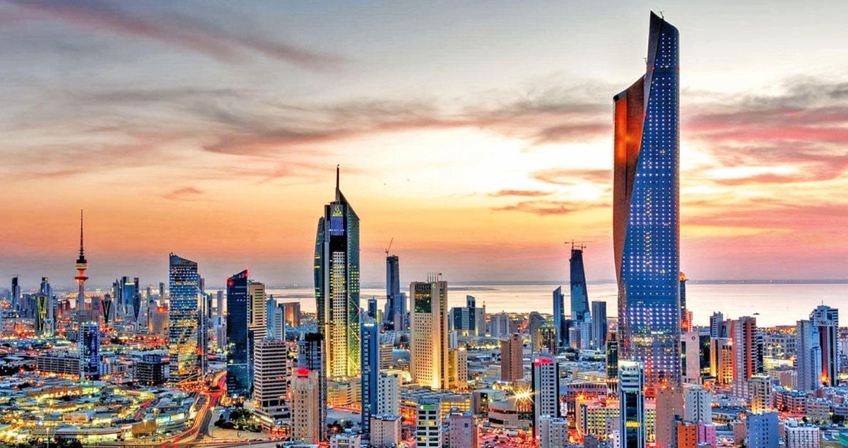 الاقتصاد الكويتي يثبت مرونة بمواجهة الأزمات بعد شهر من الحرب