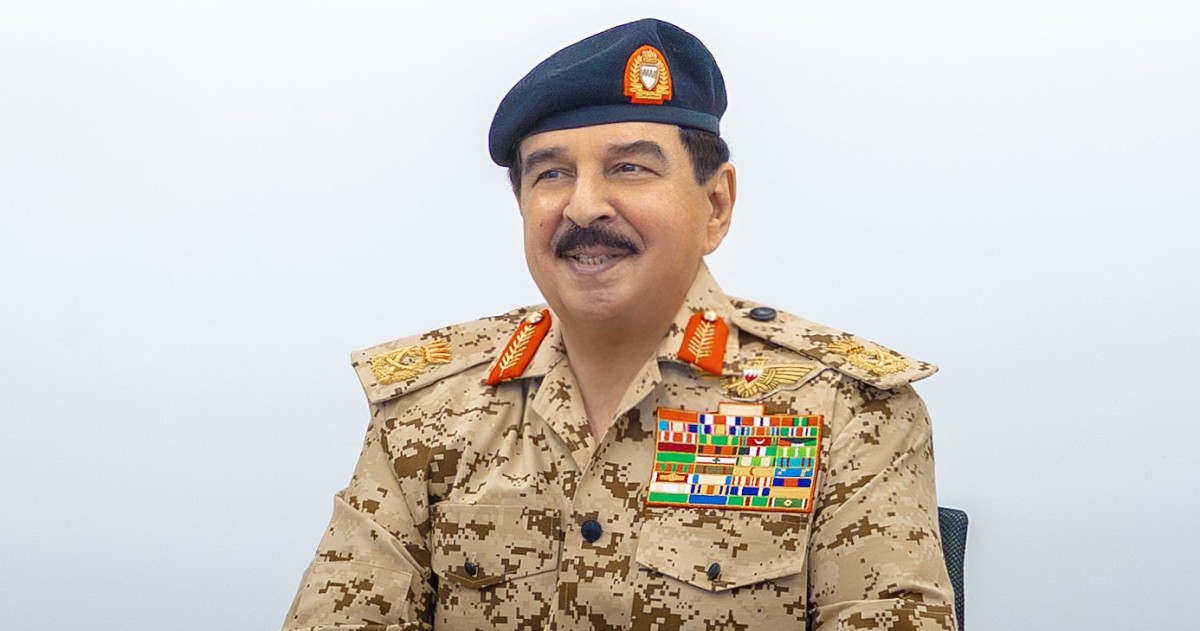 العاهل البحريني: العدوان الإيراني الآثم على البحرين ودول المنطقة يستهدف المدنيين والبنى التحتية ويجب إيقافه فوراً