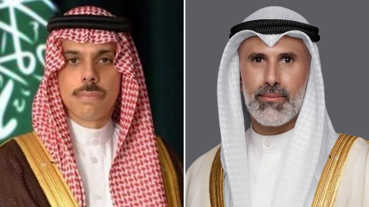 وزير الخارجية يتلقى اتصالاً هاتفياً من نظيره السعودي تناول التطورات والتصعيد العسكري في المنطقة