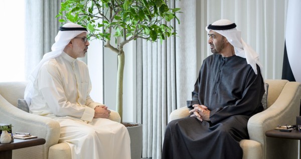 رئيس الإمارات يبحث مع وزير الخارجية التصعيد العسكري المتزايد نتيجةً للعدوان الإيراني الآثم على دول المنطقة