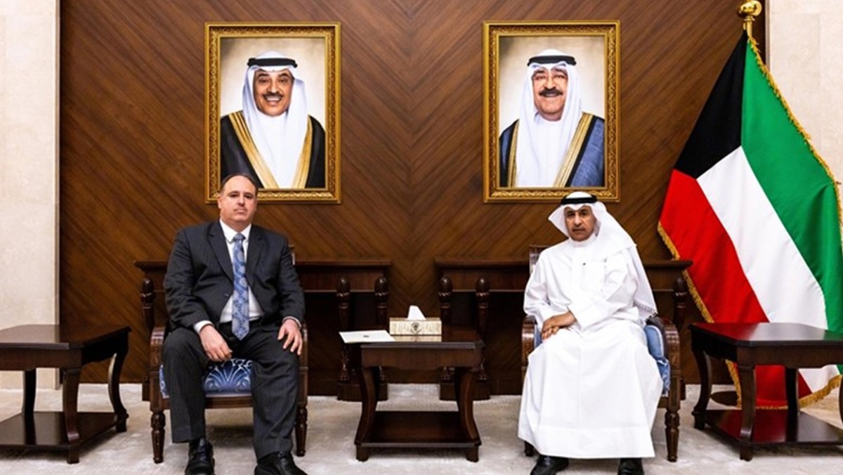 الكويت تستدعي القائم بأعمال سفارة العراق وتسلمه مذكرة احتجاج على اقتحام مبنى القنصلية في البصرة